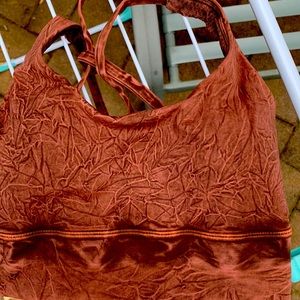 Lululemon sport bra/ crop top